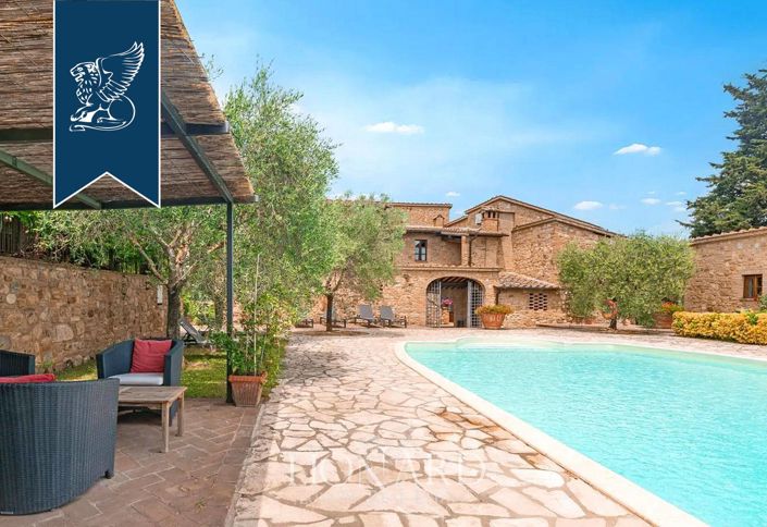 Image No.3-11 Bed Farmhouse for sale