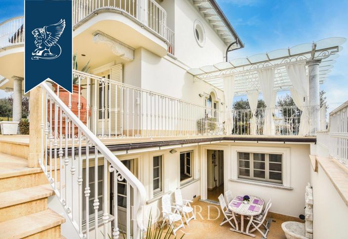 Image No.16-7 Bed Villa for sale