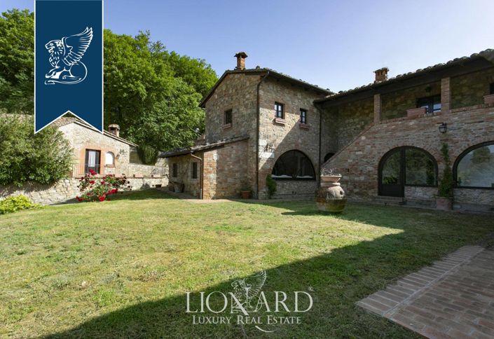 Image No.19-Ferme de 12 chambres à vendre à Cetona