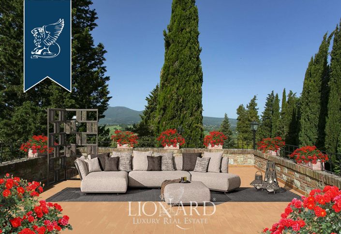 Image No.22-Ferme de 12 chambres à vendre à Cetona