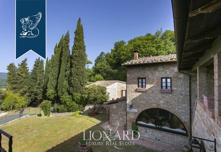 Image No.27-Ferme de 12 chambres à vendre à Cetona