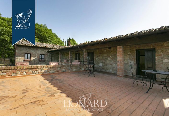 Image No.29-Ferme de 12 chambres à vendre à Cetona
