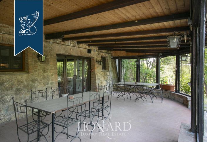 Image No.31-Ferme de 12 chambres à vendre à Cetona