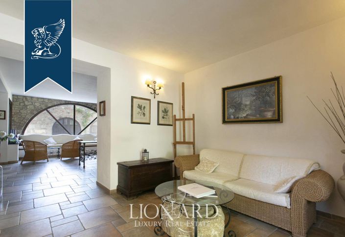 Image No.32-Ferme de 12 chambres à vendre à Cetona