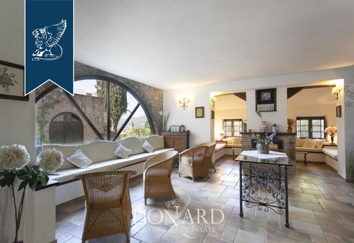 Image No.35-Ferme de 12 chambres à vendre à Cetona