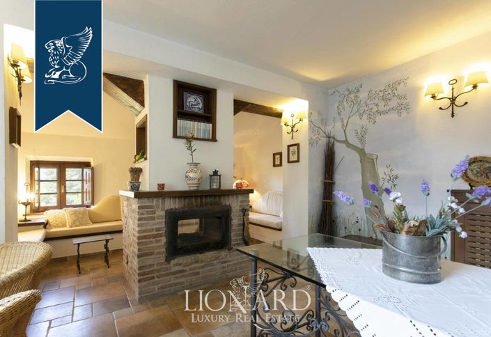 Image No.37-Ferme de 12 chambres à vendre à Cetona