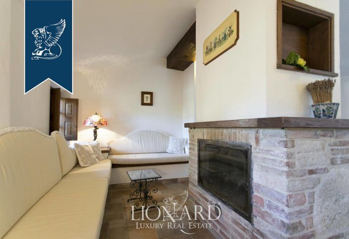 Image No.38-Ferme de 12 chambres à vendre à Cetona