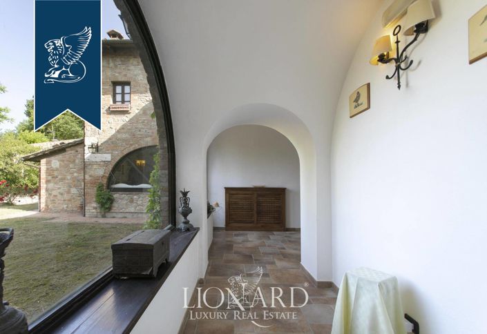 Image No.45-Ferme de 12 chambres à vendre à Cetona