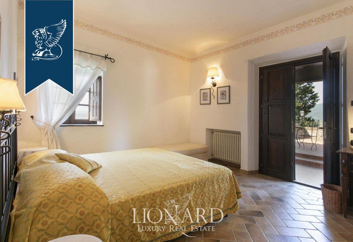 Image No.48-Ferme de 12 chambres à vendre à Cetona