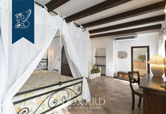 Image No.51-Ferme de 12 chambres à vendre à Cetona