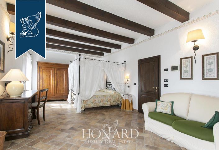 Image No.52-Ferme de 12 chambres à vendre à Cetona