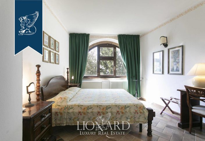 Image No.57-Ferme de 12 chambres à vendre à Cetona