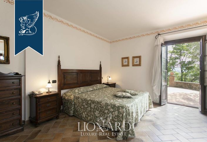 Image No.60-Ferme de 12 chambres à vendre à Cetona