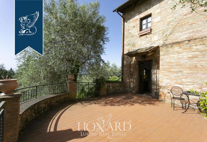 Image No.63-Ferme de 12 chambres à vendre à Cetona