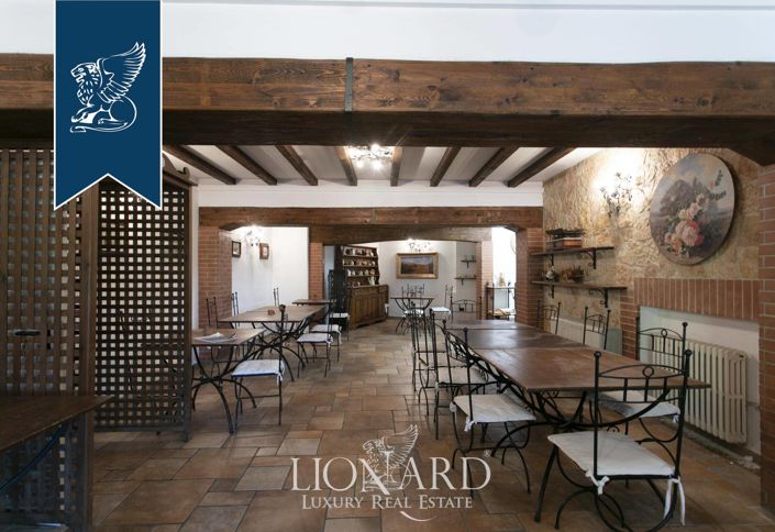 Image No.65-Ferme de 12 chambres à vendre à Cetona