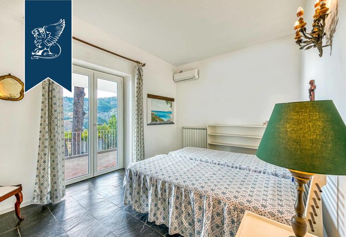 Image No.39-Villa de 4 chambres à vendre à Naples