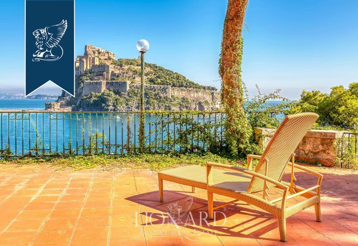 Image No.4-Villa de 4 chambres à vendre à Ischia