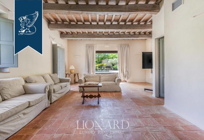 Image No.17-8 Bed Villa for sale