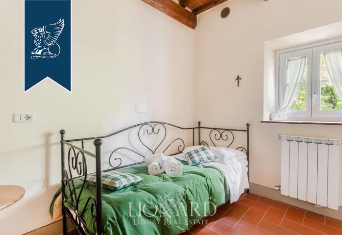 Image No.20-8 Bed Villa for sale