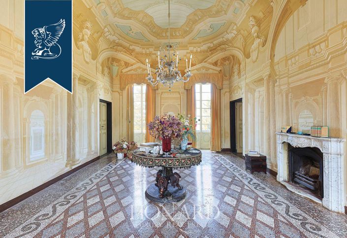 Image No.24-10 Bed Villa for sale