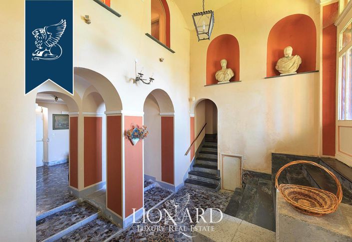 Image No.47-10 Bed Villa for sale