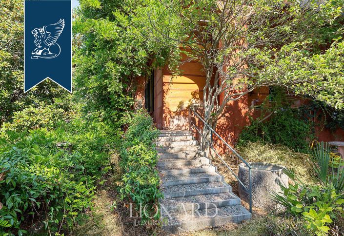 Image No.59-10 Bed Villa for sale