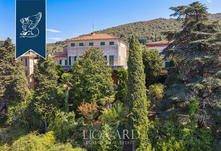 Image No.61-10 Bed Villa for sale