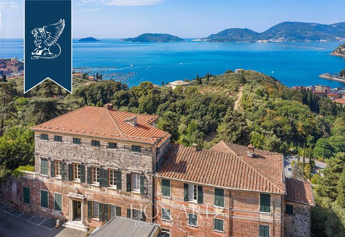 Image No.62-10 Bed Villa for sale