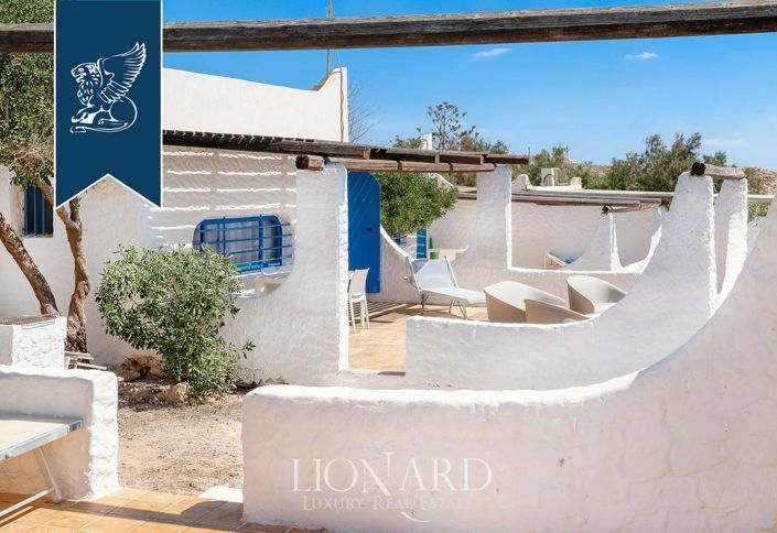 Image No.10-Villa de 54 chambres à vendre à Agrigente