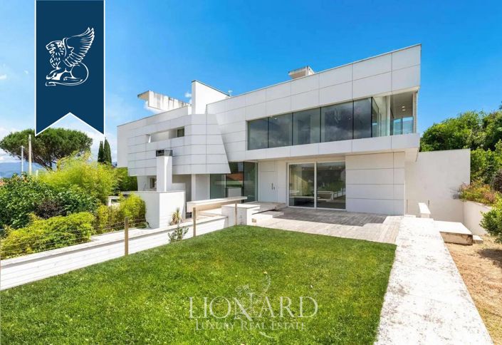 Image No.3-5 Bed Villa for sale