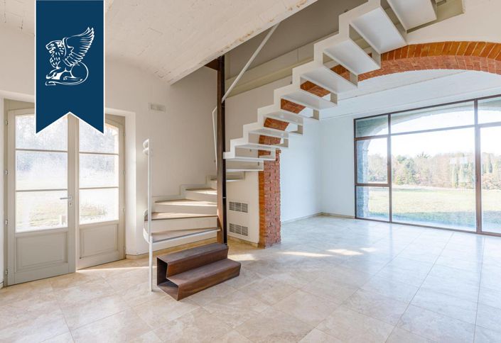 Image No.51-16 Bed Country House for sale