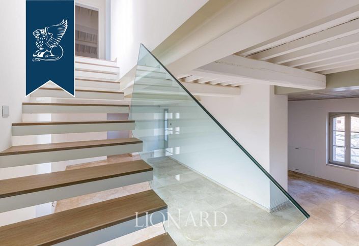 Image No.57-16 Bed Country House for sale