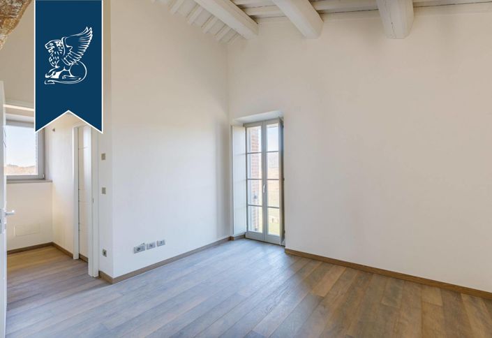 Image No.60-16 Bed Country House for sale