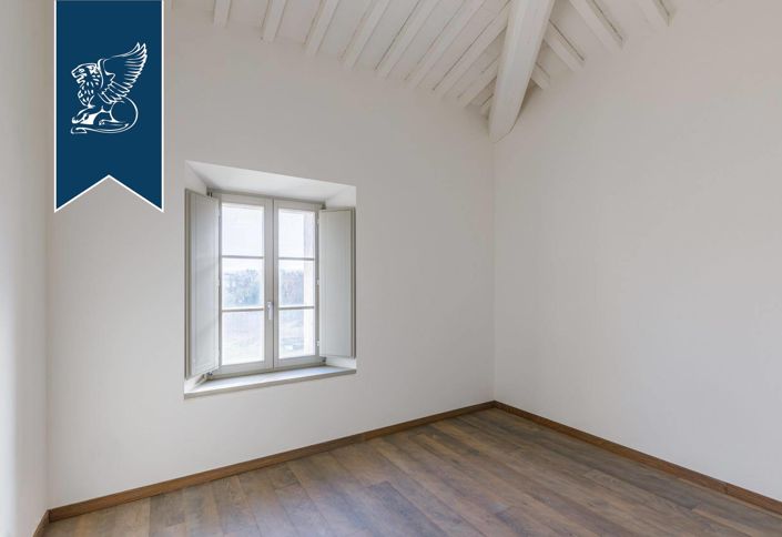 Image No.62-16 Bed Country House for sale