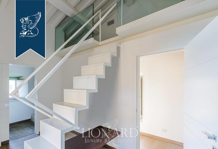 Image No.64-16 Bed Country House for sale