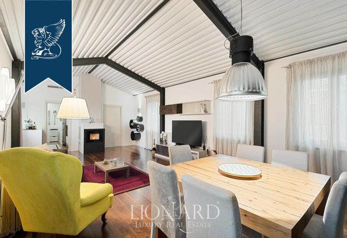 Image No.10-7 Bed Villa for sale