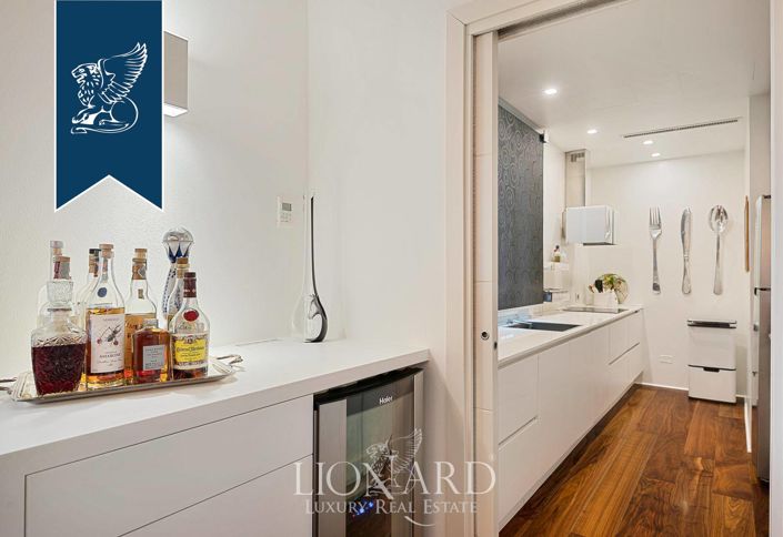 Image No.12-7 Bed Villa for sale