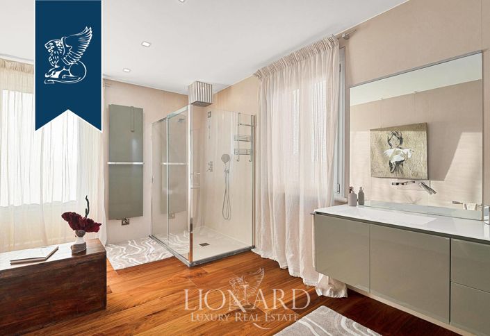 Image No.18-7 Bed Villa for sale