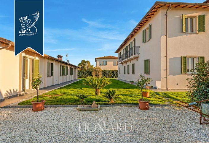 Image No.4-7 Bed Villa for sale