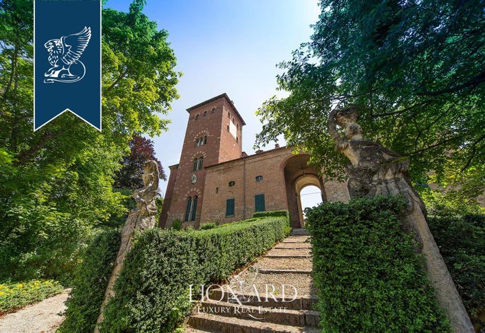 Image No.42-55 Bed Property for sale