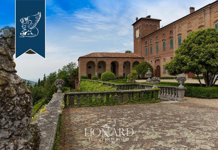 Image No.45-55 Bed Property for sale