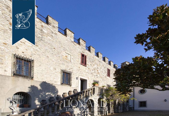 Image No.10-7 Bed Property for sale