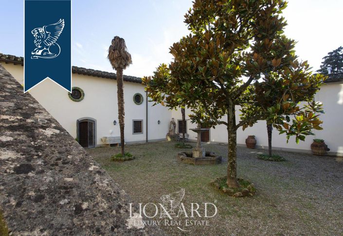 Image No.15-7 Bed Property for sale