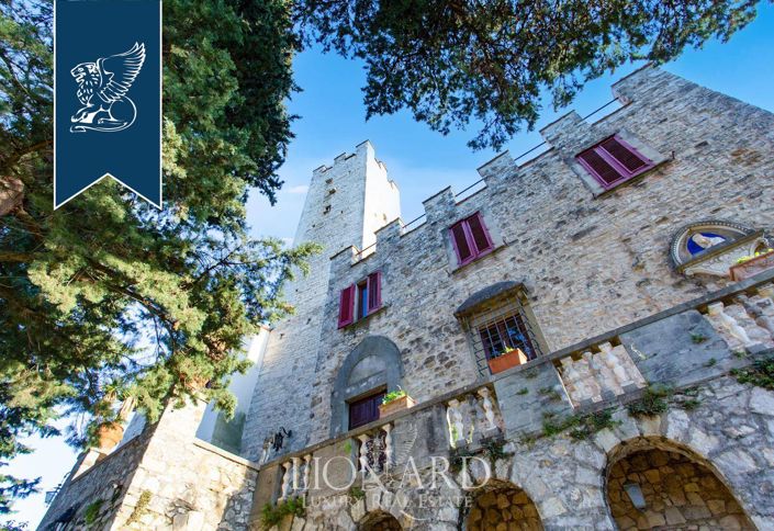 Image No.16-7 Bed Property for sale