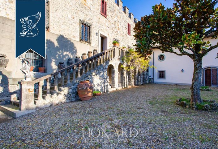 Image No.17-7 Bed Property for sale