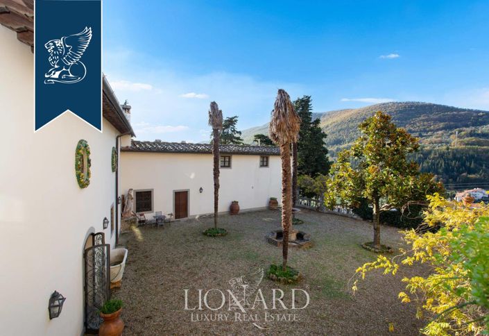 Image No.20-7 Bed Property for sale