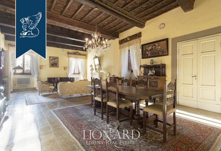 Image No.29-7 Bed Property for sale