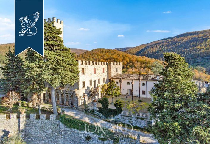 Image No.3-7 Bed Property for sale