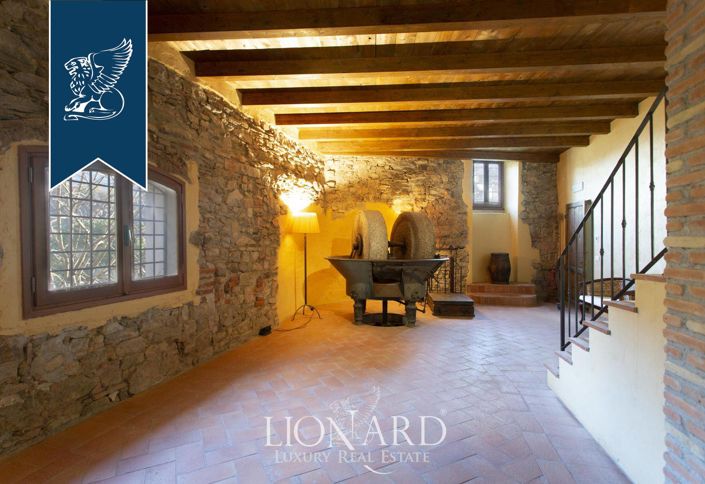 Image No.42-7 Bed Property for sale