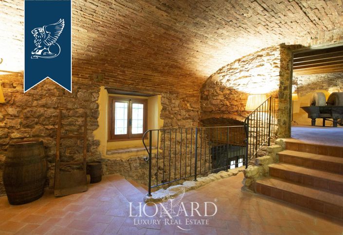 Image No.45-7 Bed Property for sale